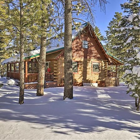 Rustic Duck Creek Village Cabin With Fire Pit! Екстер'єр фото