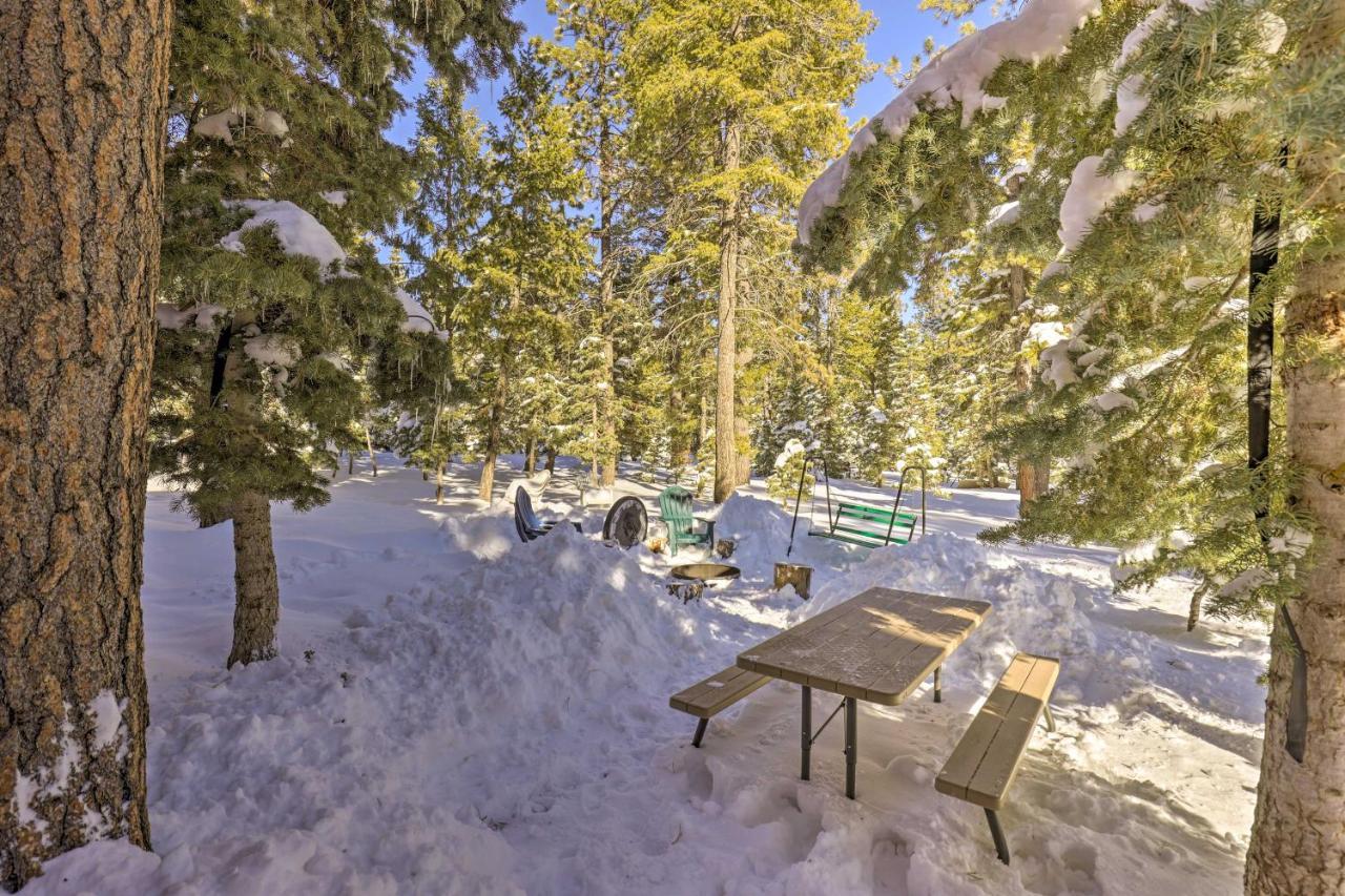 Rustic Duck Creek Village Cabin With Fire Pit! Екстер'єр фото