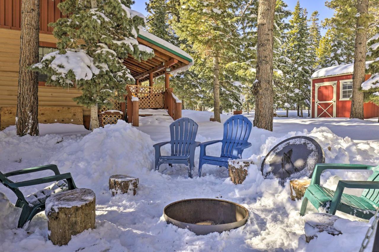 Rustic Duck Creek Village Cabin With Fire Pit! Екстер'єр фото